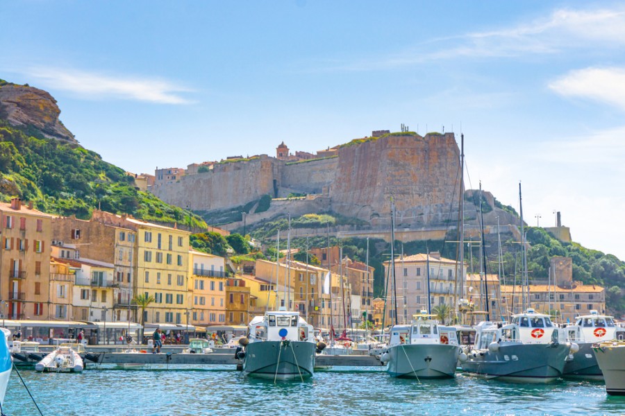 Comment trouver le logement saisonnier idéal en Corse ?